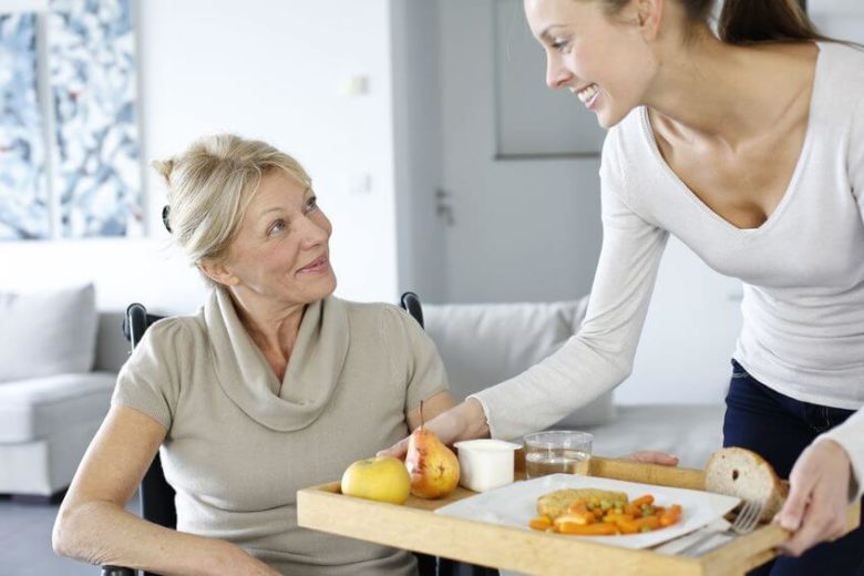 Aide aux repas personne handicapée strasbourg